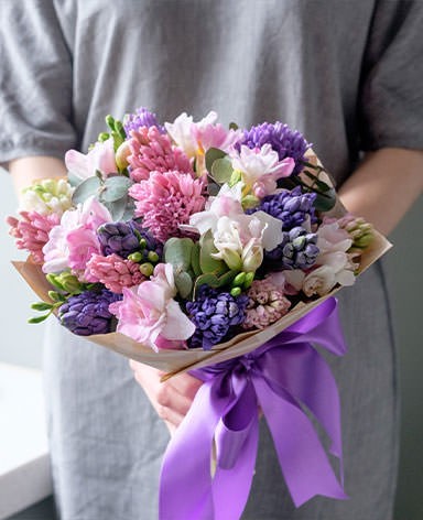 Бесплатная доставка цветов в Губкинском